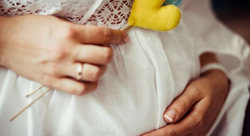 اكتشفي متى يرتفع الجنين من الحوض وكيفية علاج نزوله المبكر فيه!