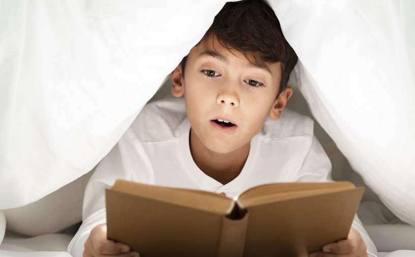 اكتشفي ما فوائد قصص قبل النوم للاطفال سن 6 وكيفية اختيارها!