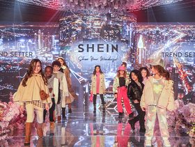 صورعرض ازياء للاطفال المصابين بالتوحد مع SHEIN