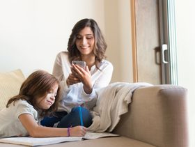 إيجابيات وسلبيات مجموعات الاهل على مواقع التواصل الأجتماعي